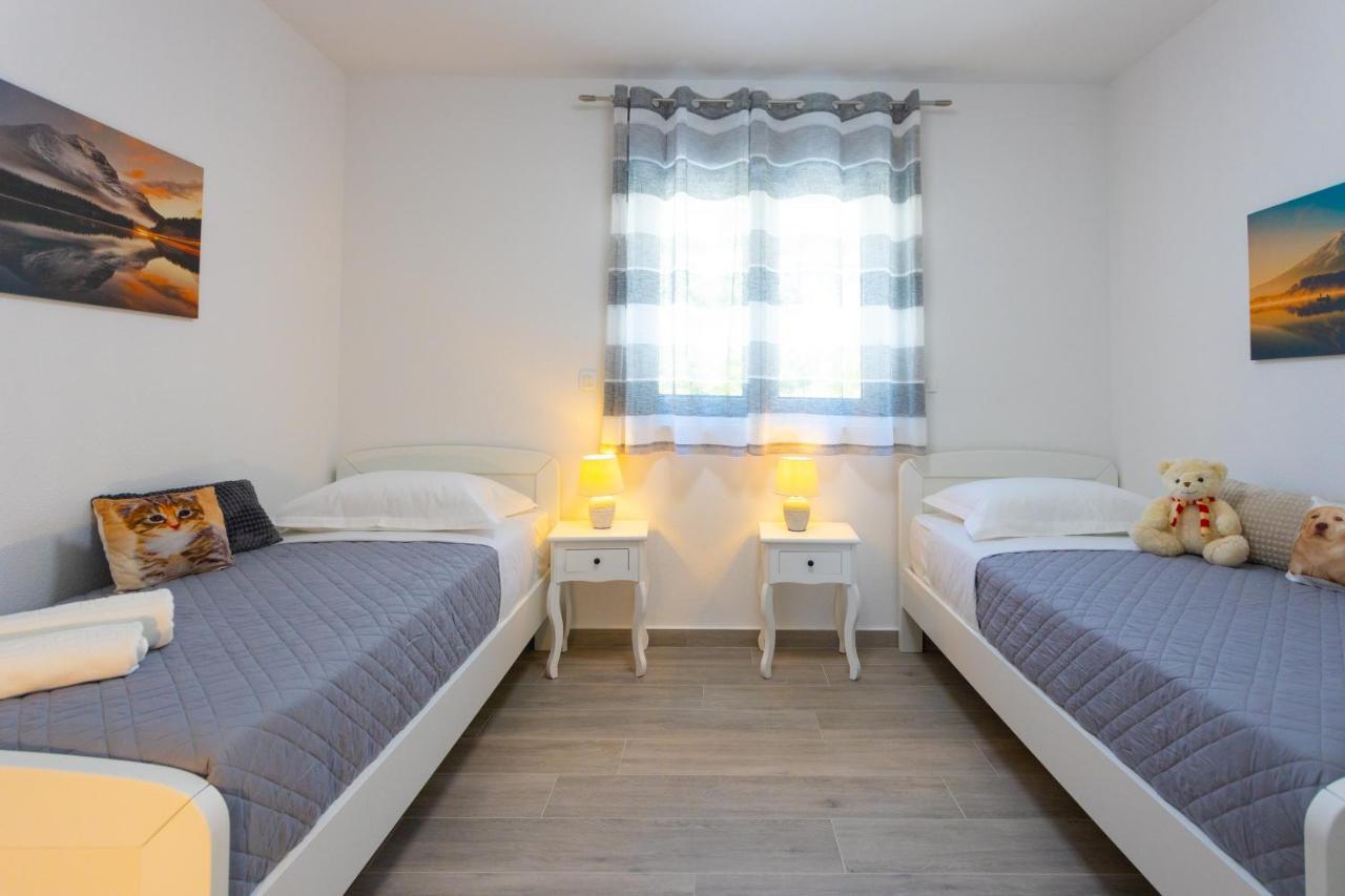 Apartments Jasa Deluxe Makarska Exterior foto